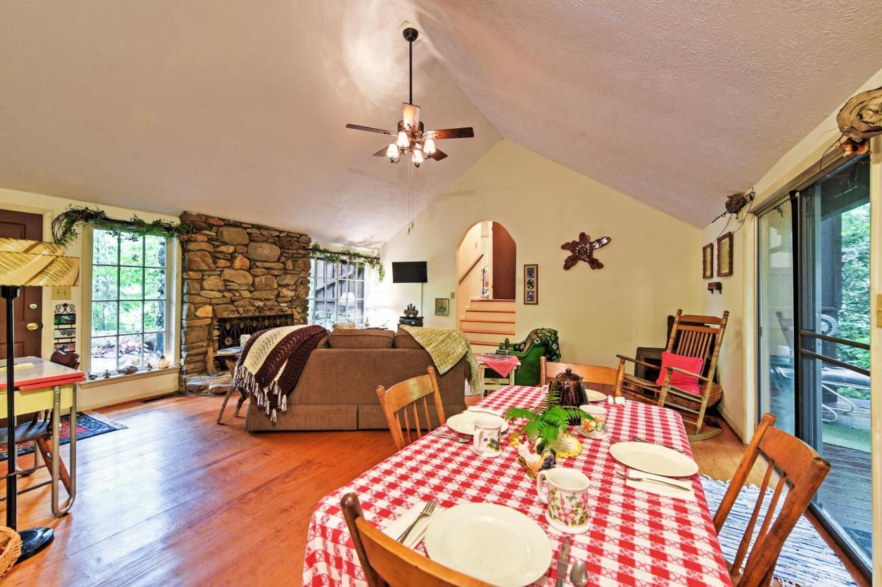 Serene Creekside Cottage Near Asheville Fire Pit Candler Экстерьер фото